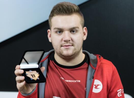 英雄联盟全明星赛程：红毯仪式，单人赛 + 主赛